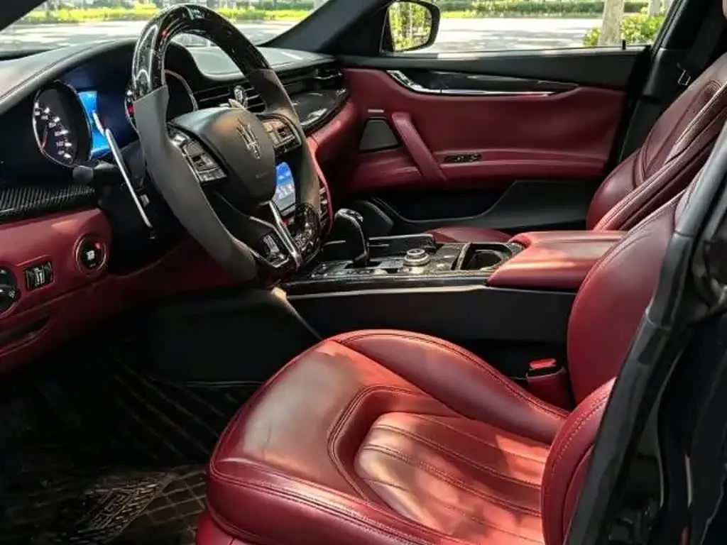 Maserati Quattroporte 2018 — Şəkil 5/9