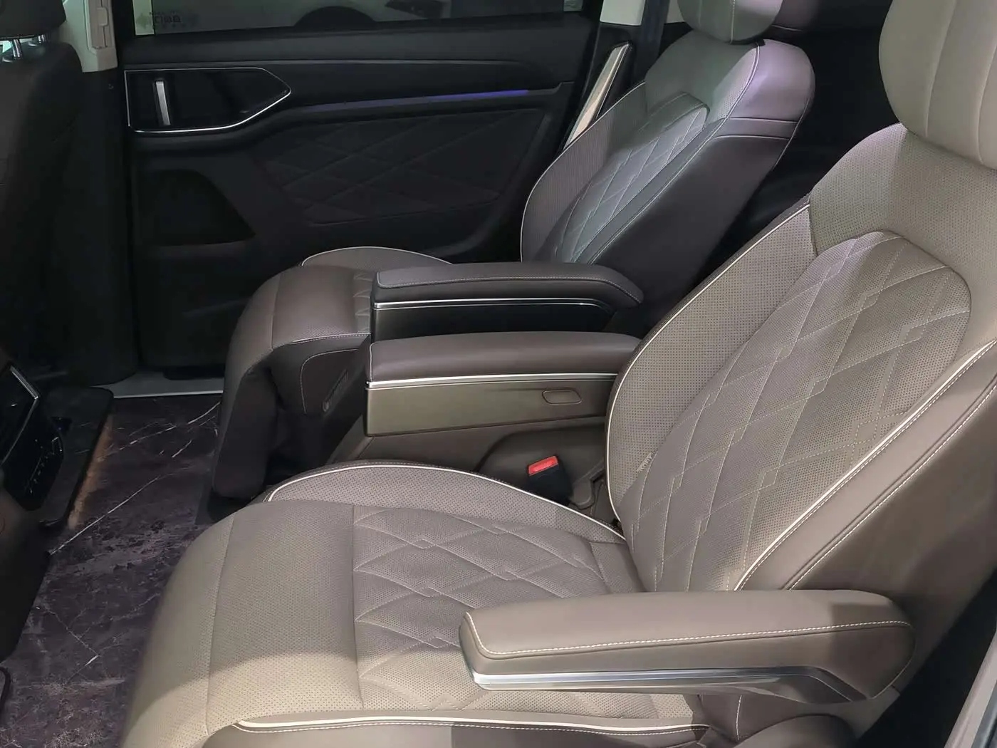Volkswagen Viloran 2024 — Şəkil 6/11