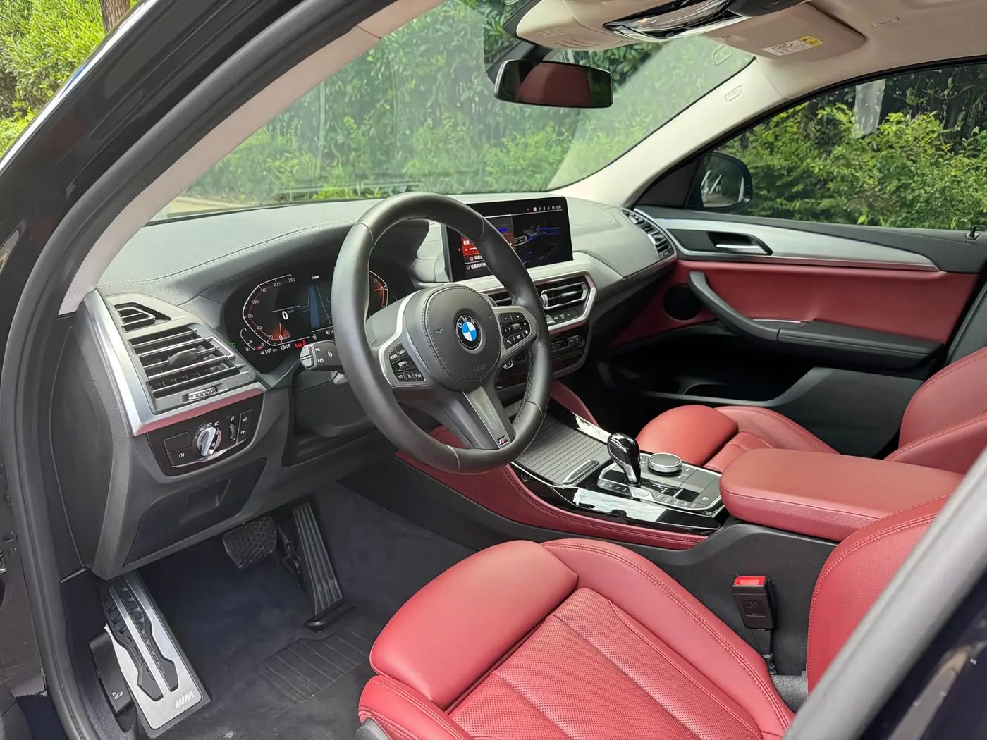 BMW X4 2022 — Фото 6/15