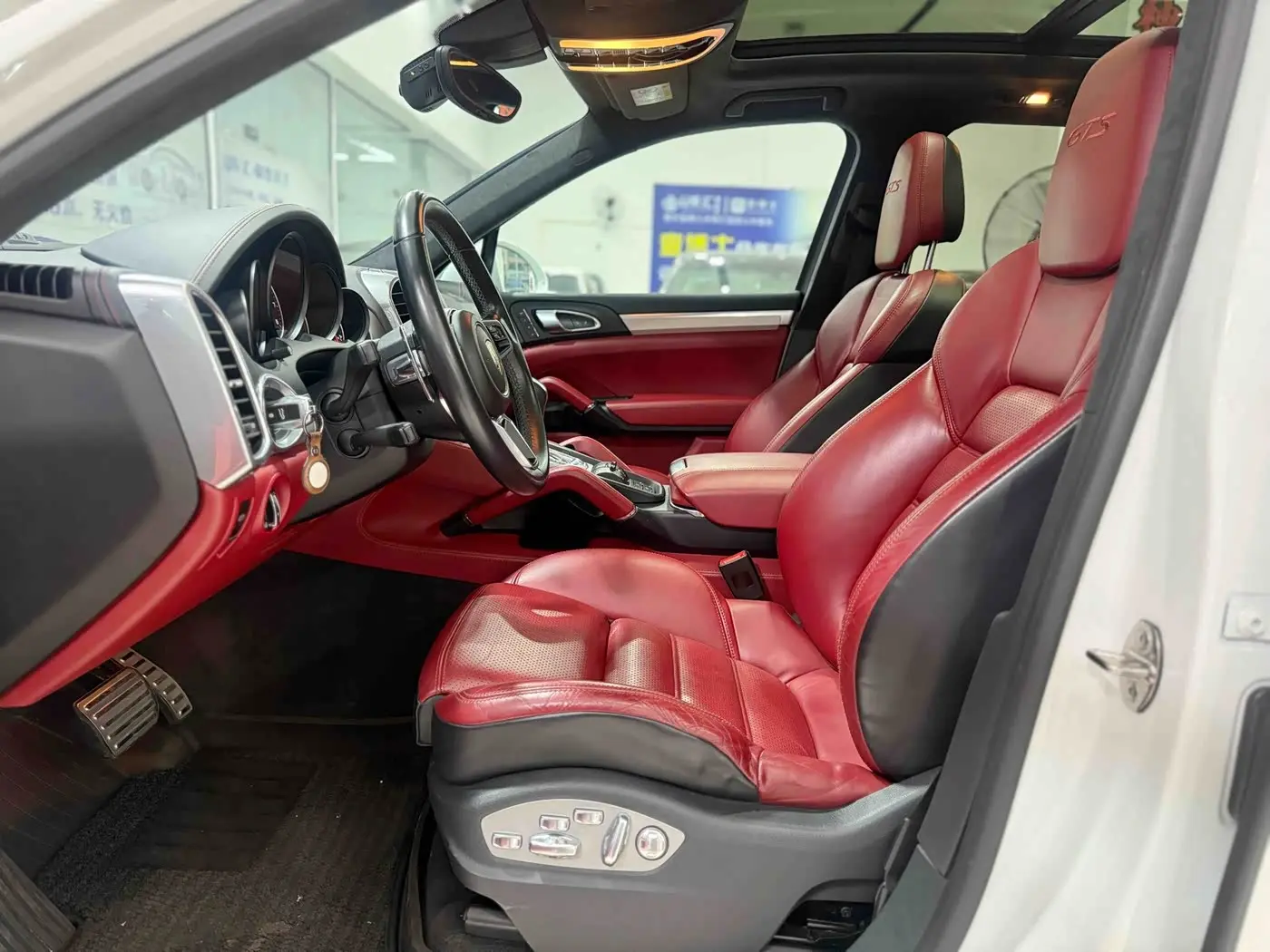 Porsche Cayenne 2016 — Photo 4/9