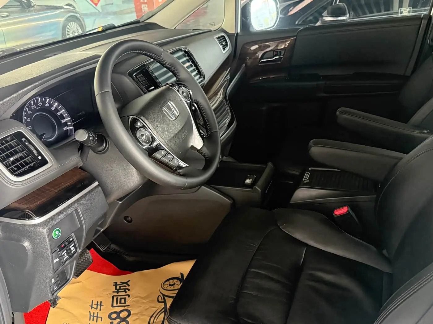 Honda Odyssey 2016 — Şəkil 9/12