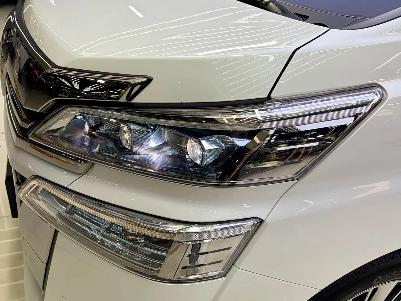 Toyota Vellfire 2022 — Photo 12/20