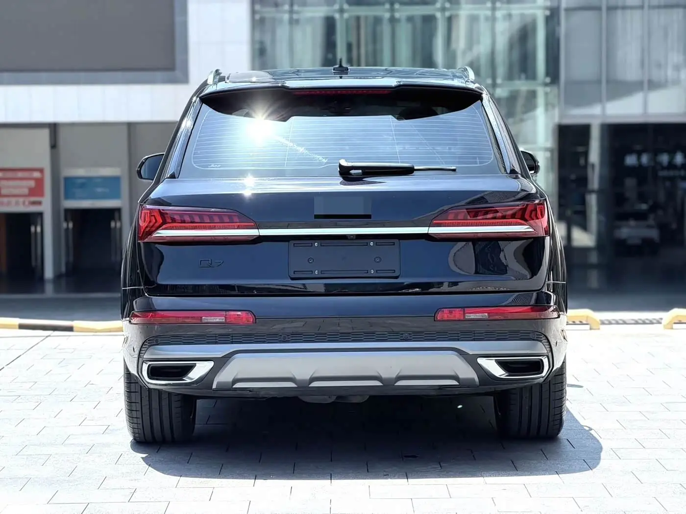 Audi Q7 2021 — Photo 8/9