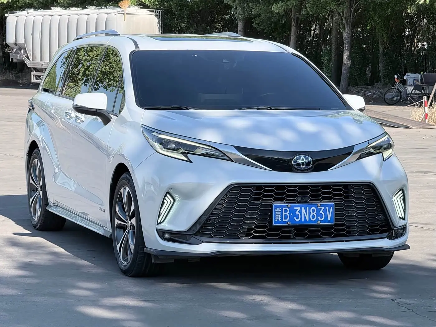 Toyota Granvia 2023 — Şəkil 3/11