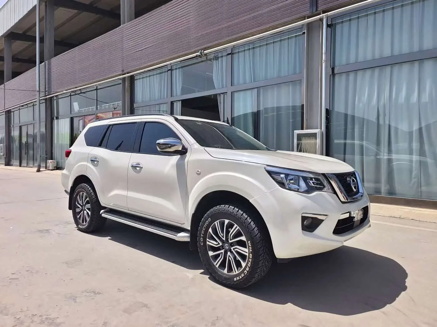 Nissan Terra 2019 — Photo 3/10