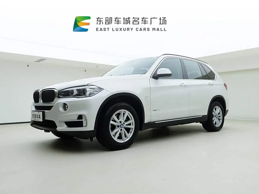 BMW X5 2015 — Фото 1/20