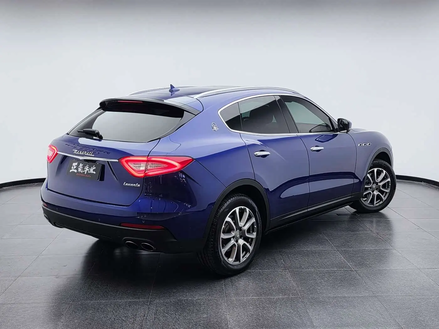 Maserati Levante 2017 — Фото 9/20
