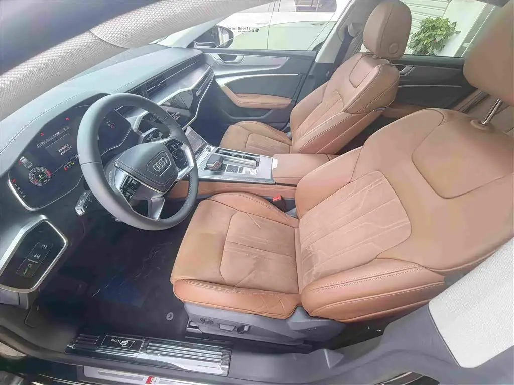 Audi A7L 2025 — Photo 4/15