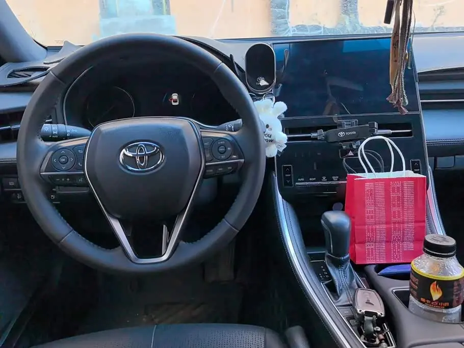 Toyota Avalon 2023 — Şəkil 12/16