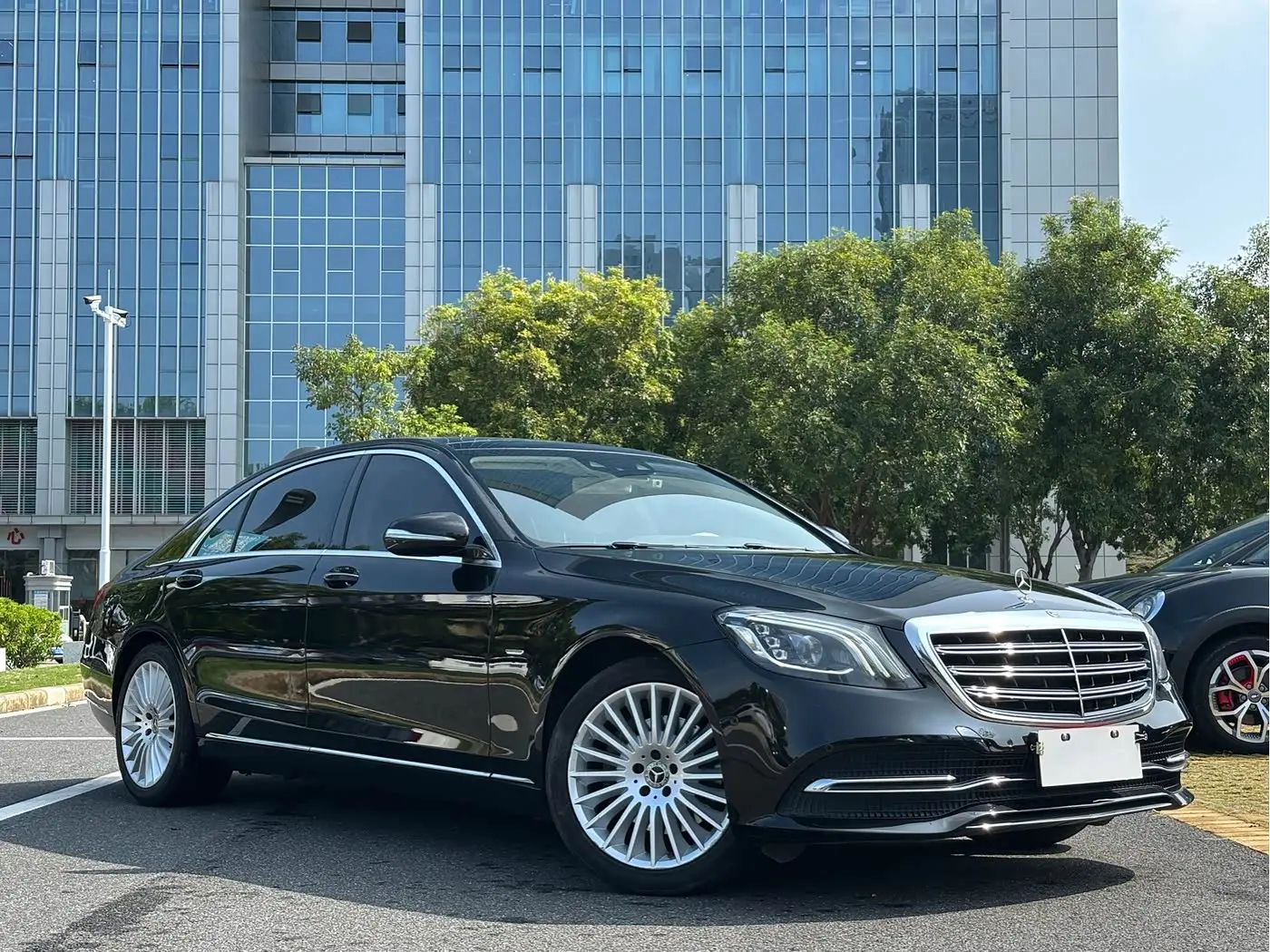 Mercedes-Benz S-Class 2020 — Photo 3/16