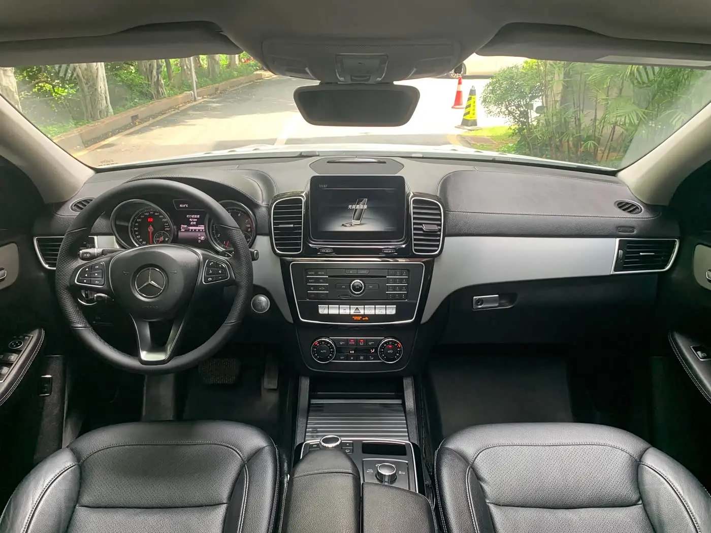 Mercedes-Benz GLE Coupe 2017 — Şəkil 8/20
