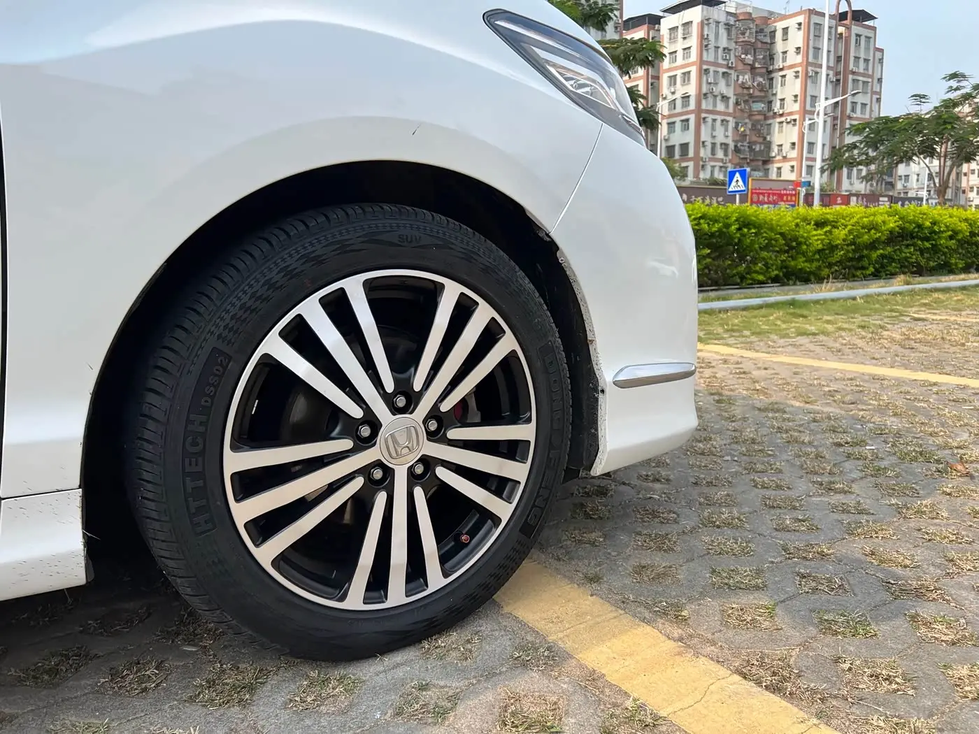 Honda Elysion 2018 — Photo 8/19
