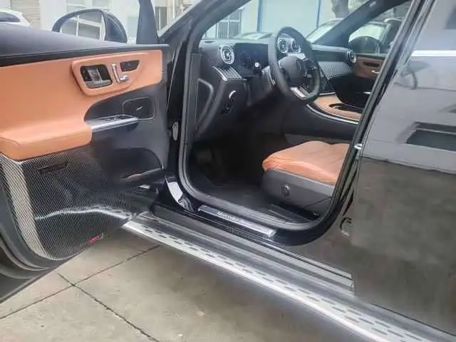 Mercedes-Benz GLC 2025 — Photo 4/8