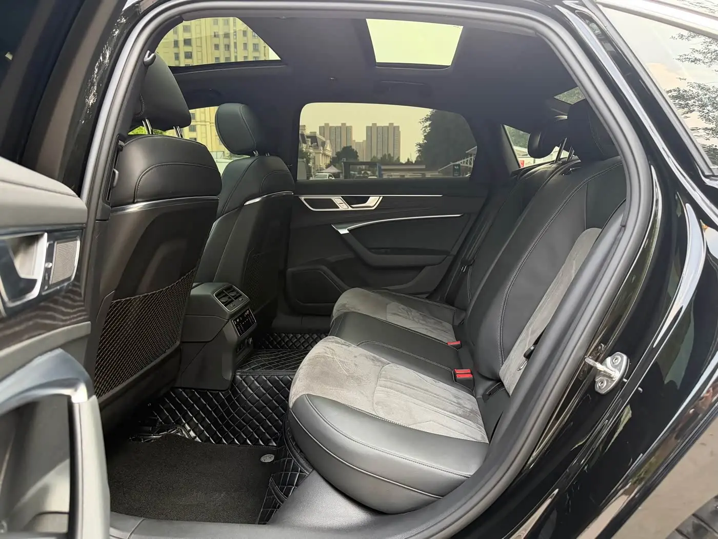 Audi A6L 2024 — Photo 4/16