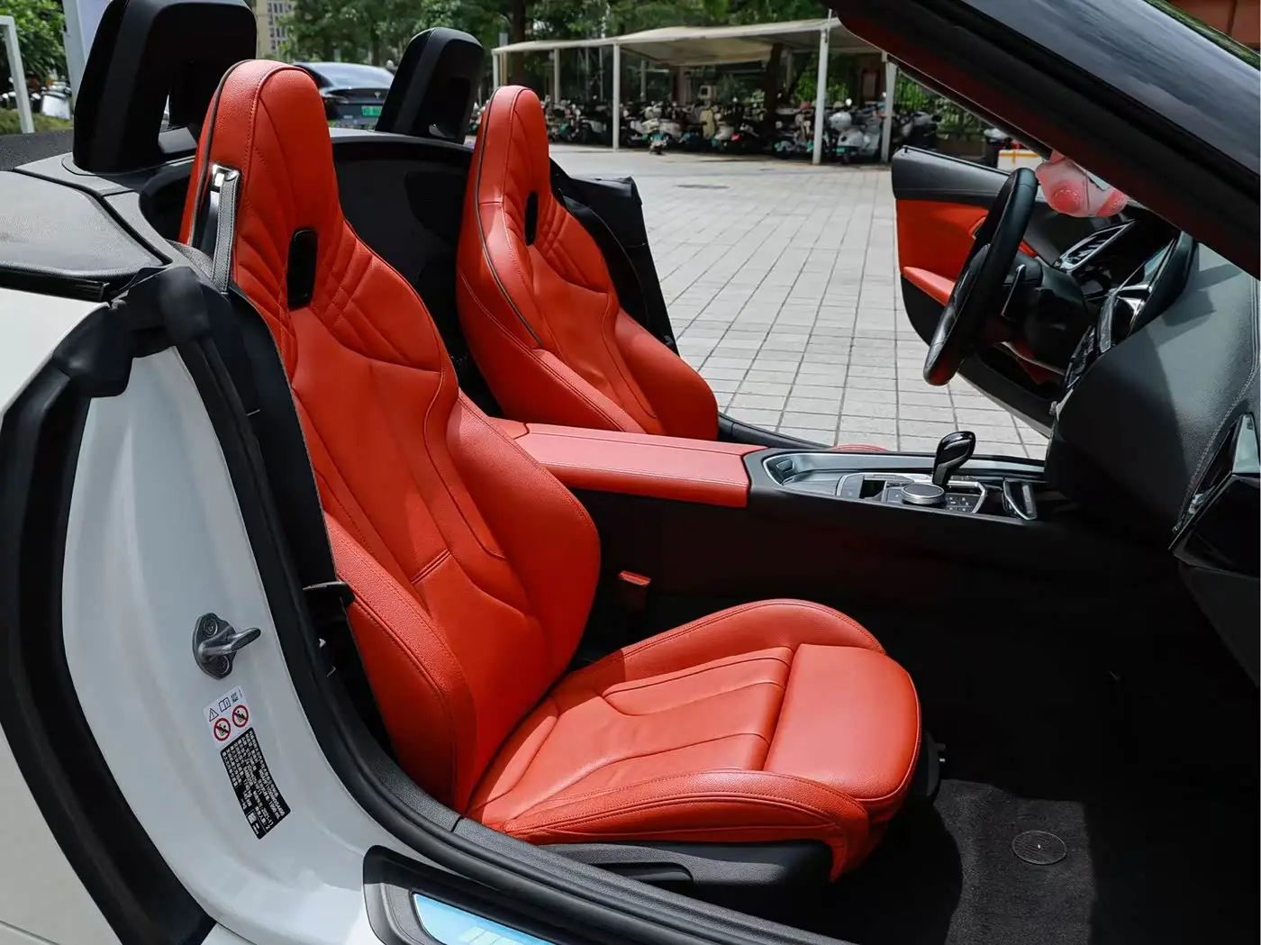 BMW Z4 2022 — Photo 6/13