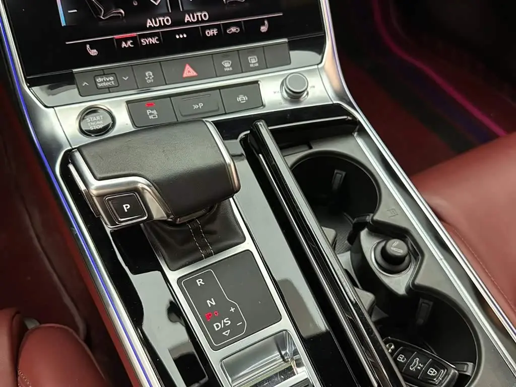 Audi A7L 2023 — Photo 17/17