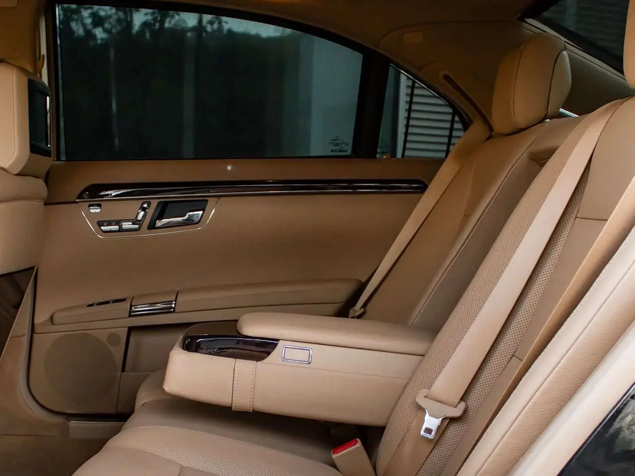 Mercedes-Benz S-Class 2013 — Photo 16/19