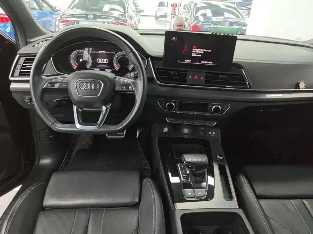 Audi Q5L 2024 — Фото 10/20