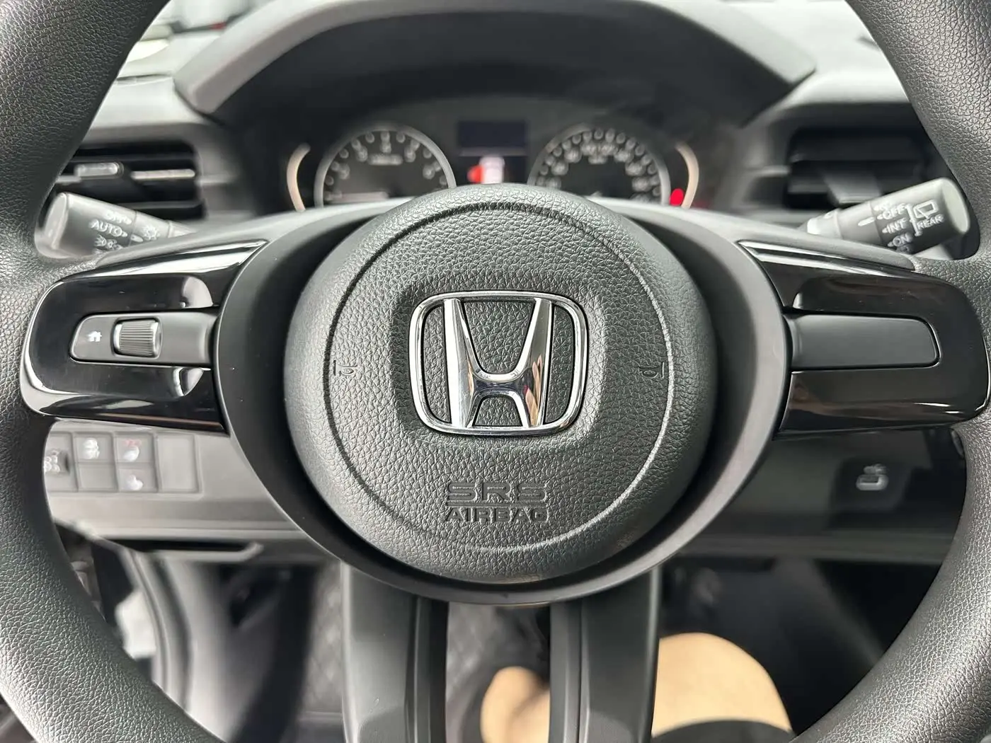 Honda Vezel 2023 — Фото 14/18
