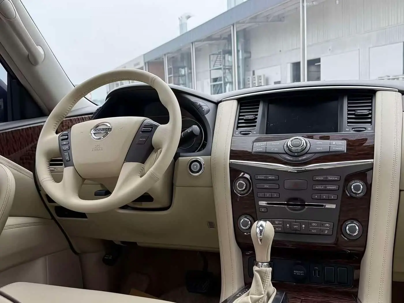 Nissan Patrol 2018 — Фото 10/14