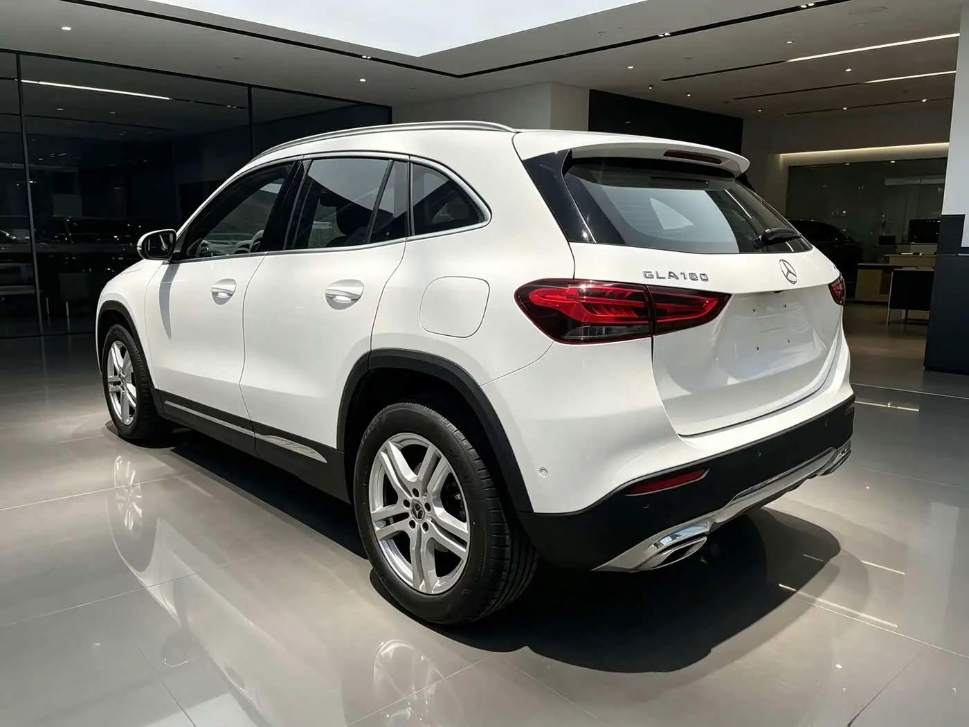 Mercedes-Benz GLA 2022 — Photo 6/15