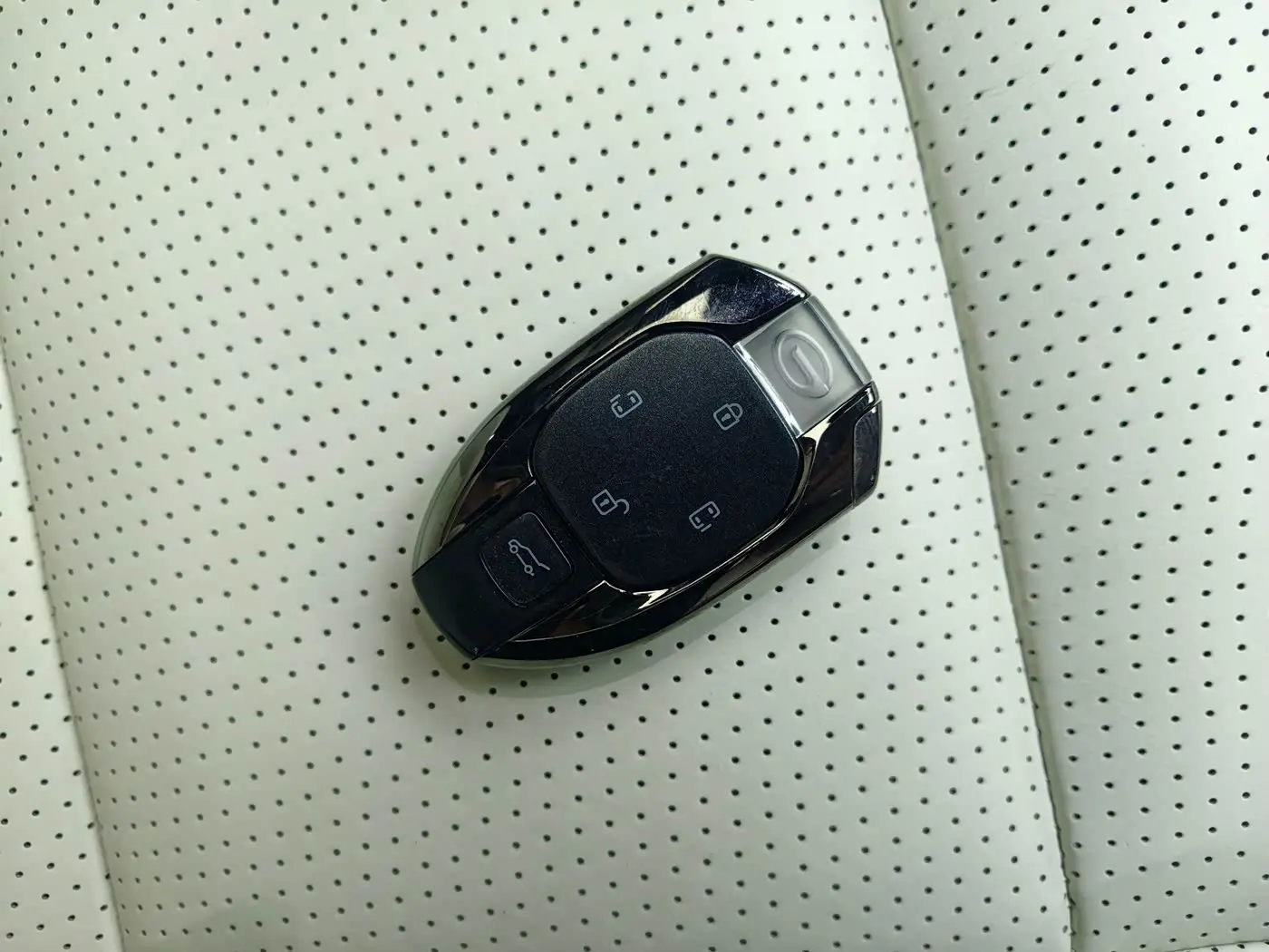 GAC Trumpchi Trumpchi M8 2024 — Photo 15/16