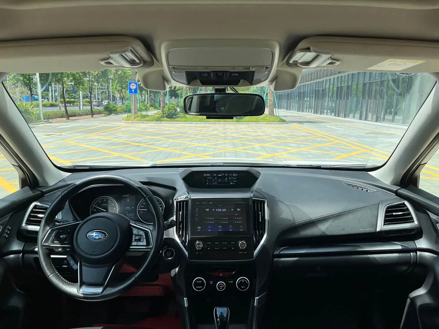 Subaru Forester 2022 — Фото 8/15