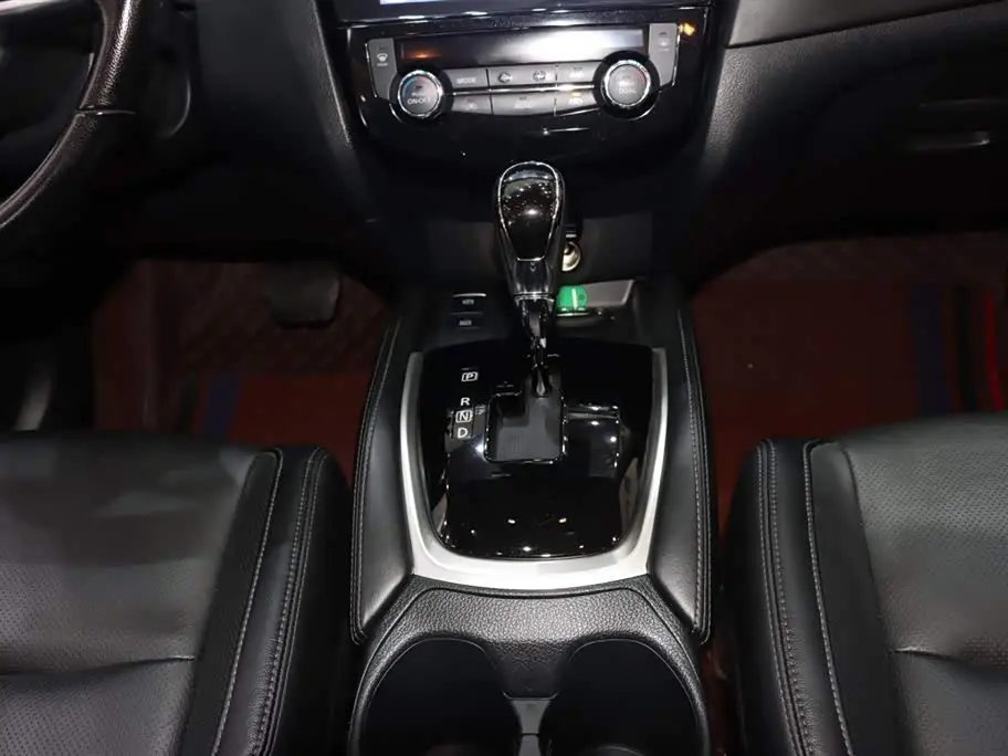 Nissan X-Trail 2021 — Photo 15/20