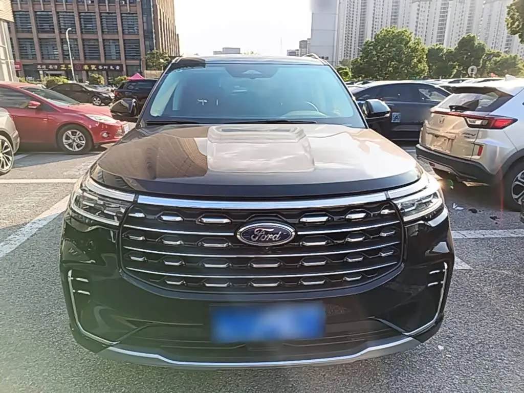 Ford Explorer 2025 — Фото 3/20
