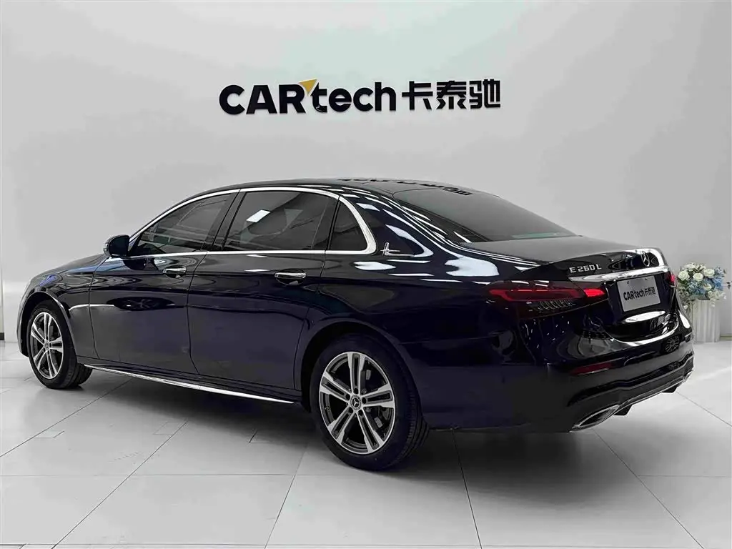 Mercedes-Benz E-Class 2023 — Фото 12/19