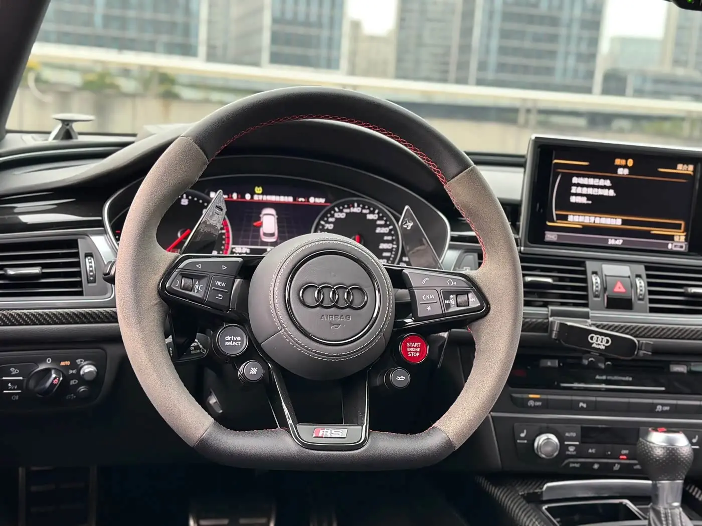 Audi RS 6 2018 — Şəkil 10/17