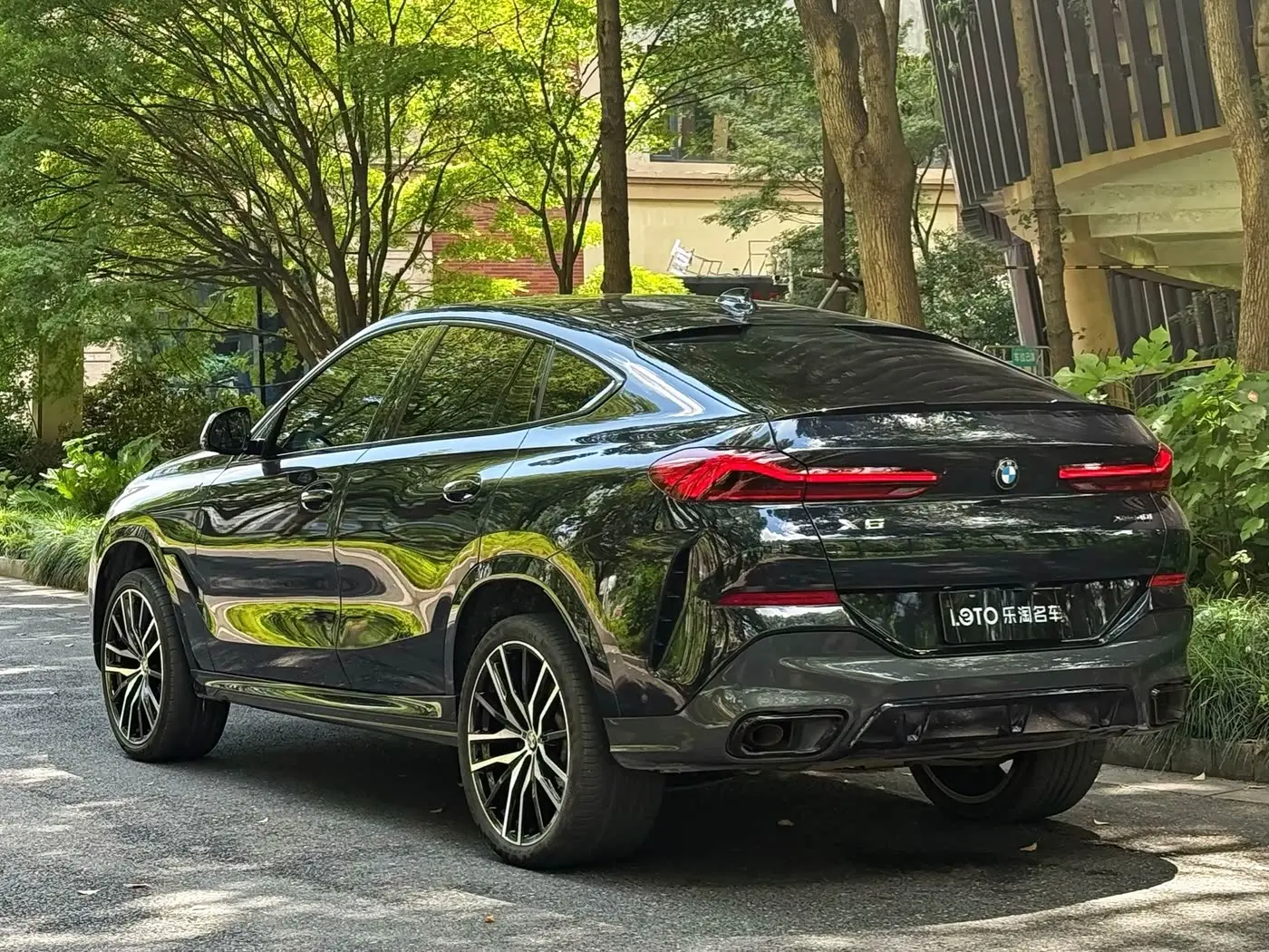 BMW X6 2022 — Фото 4/10