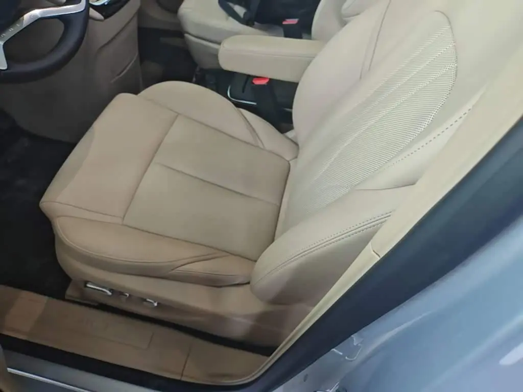 Buick GL8 New Energy 2025 — ფოტო 15/20