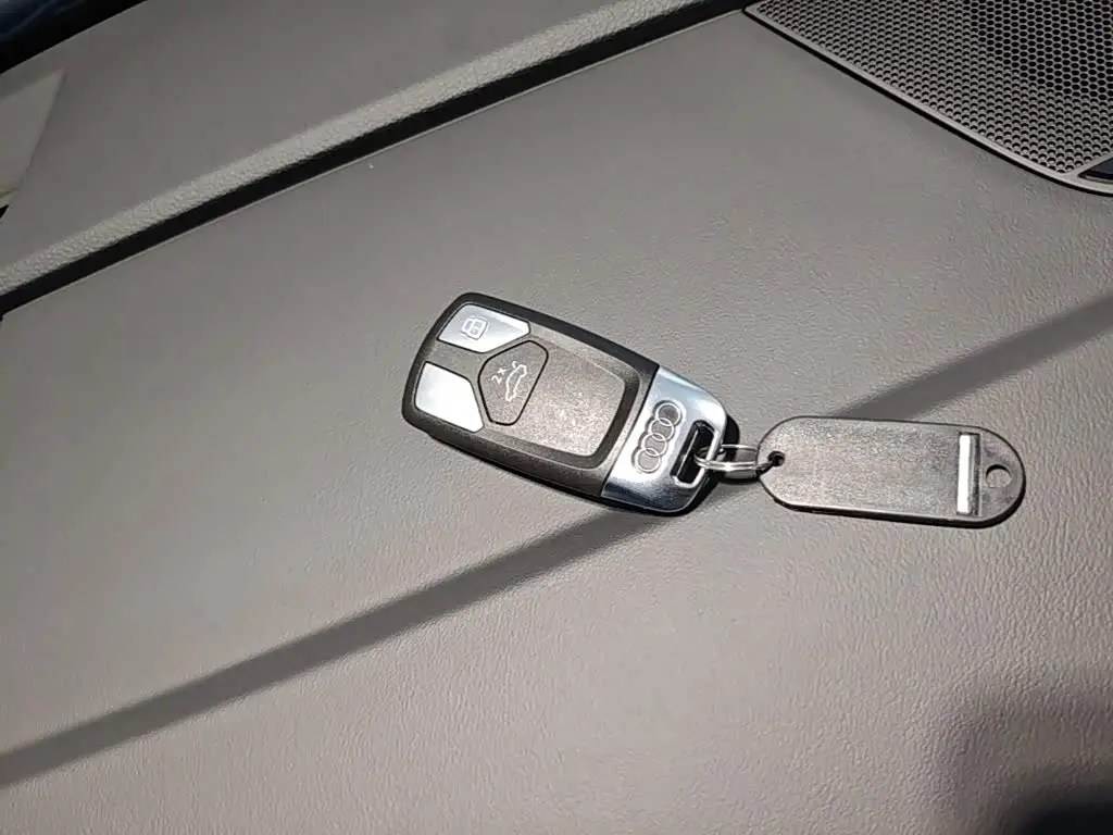 Audi Q5L 2024 — Şəkil 9/20