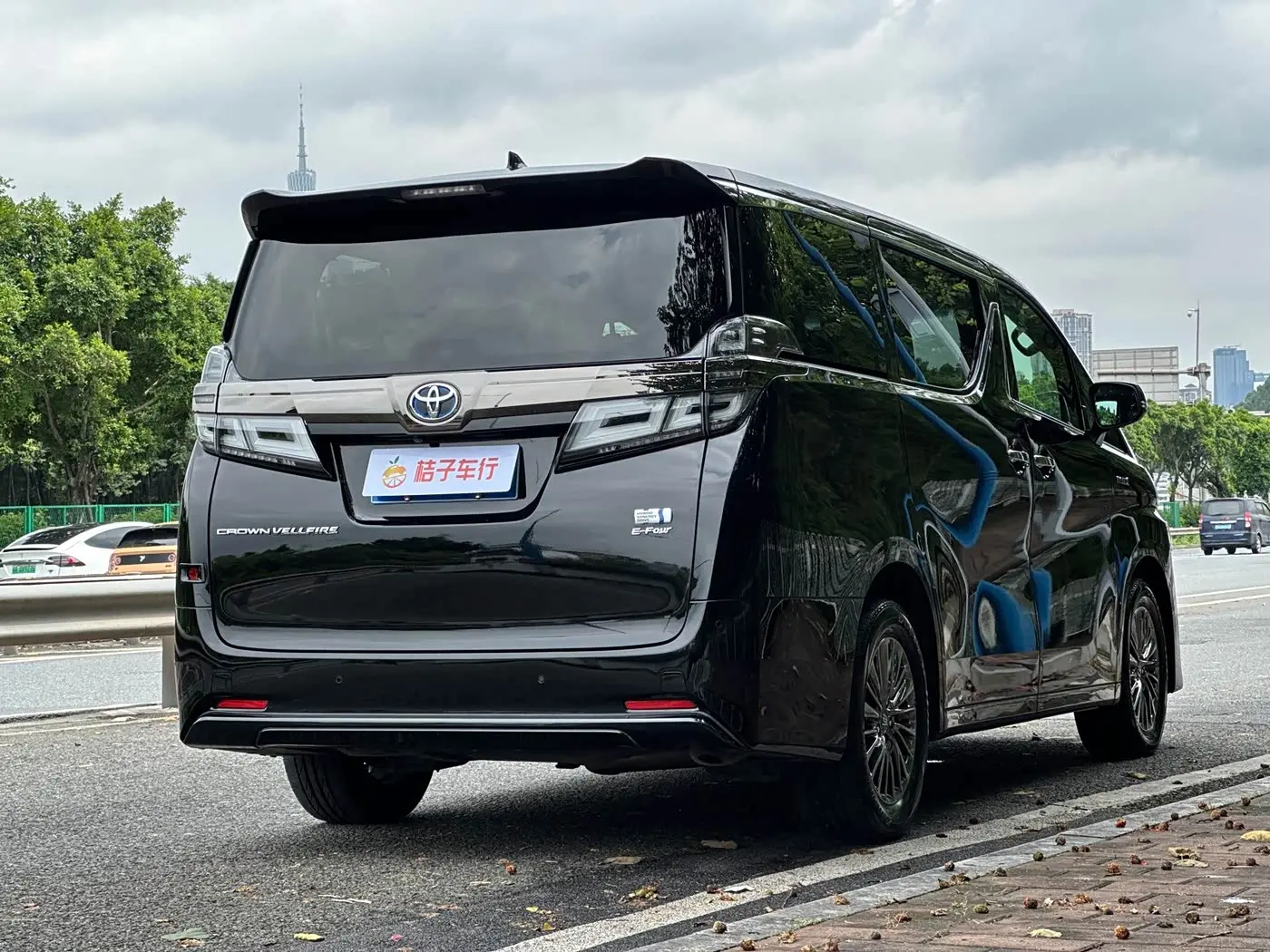 Toyota Vellfire 2023 — Photo 10/19