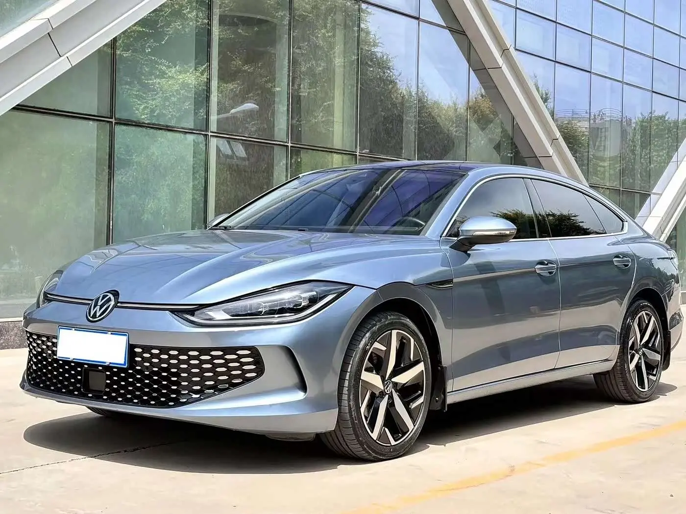 Volkswagen Lamando 2022 — Photo 1/9
