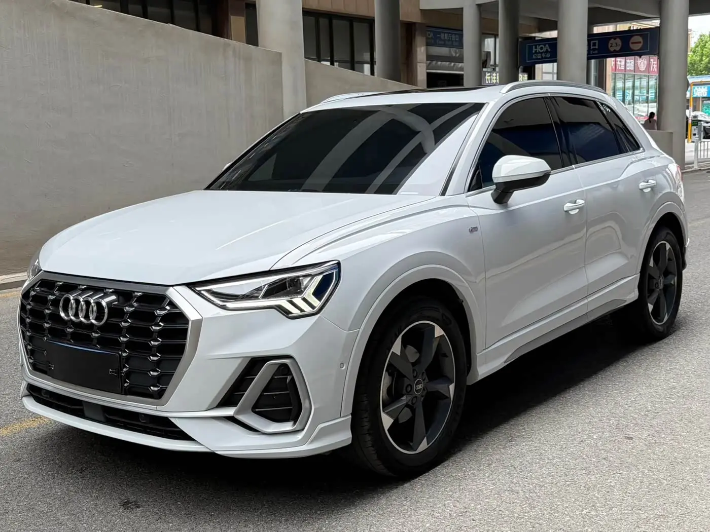 Audi Q3 2023 — Фото 1/20