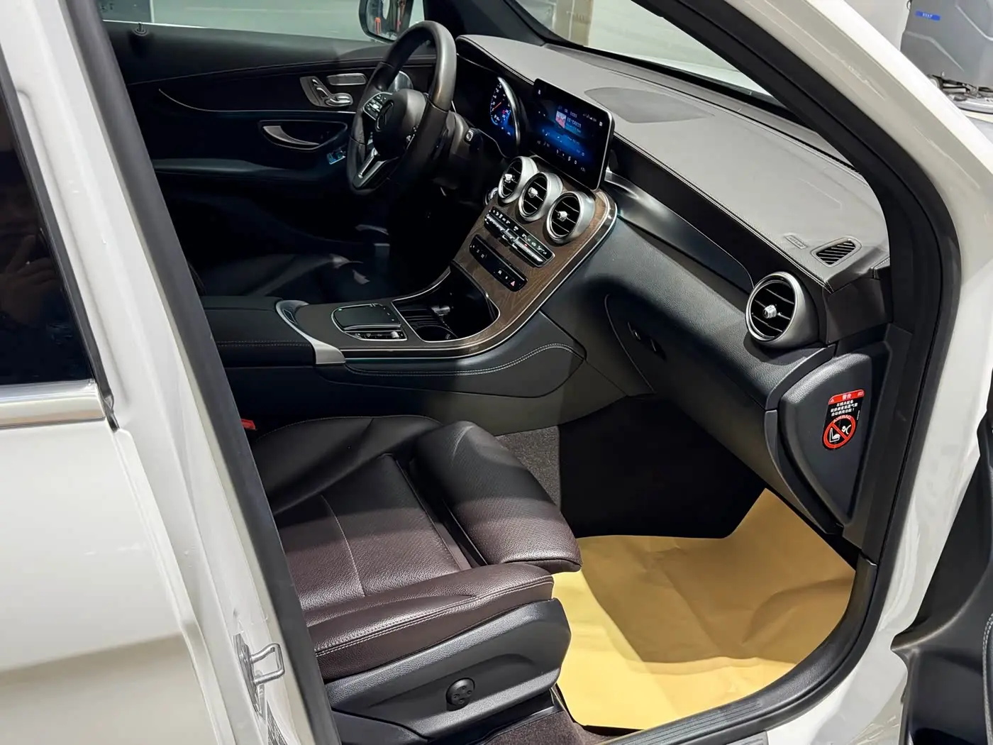 Mercedes-Benz GLC 2020 — Фото 17/19