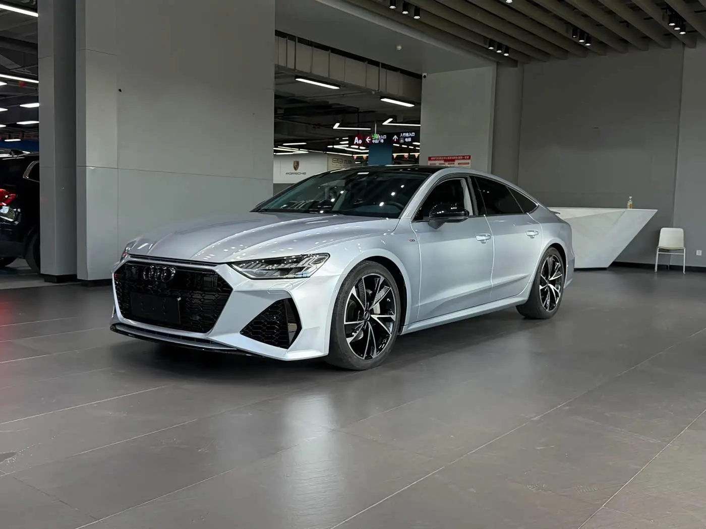 Audi A7 2023 — Фото 1/20