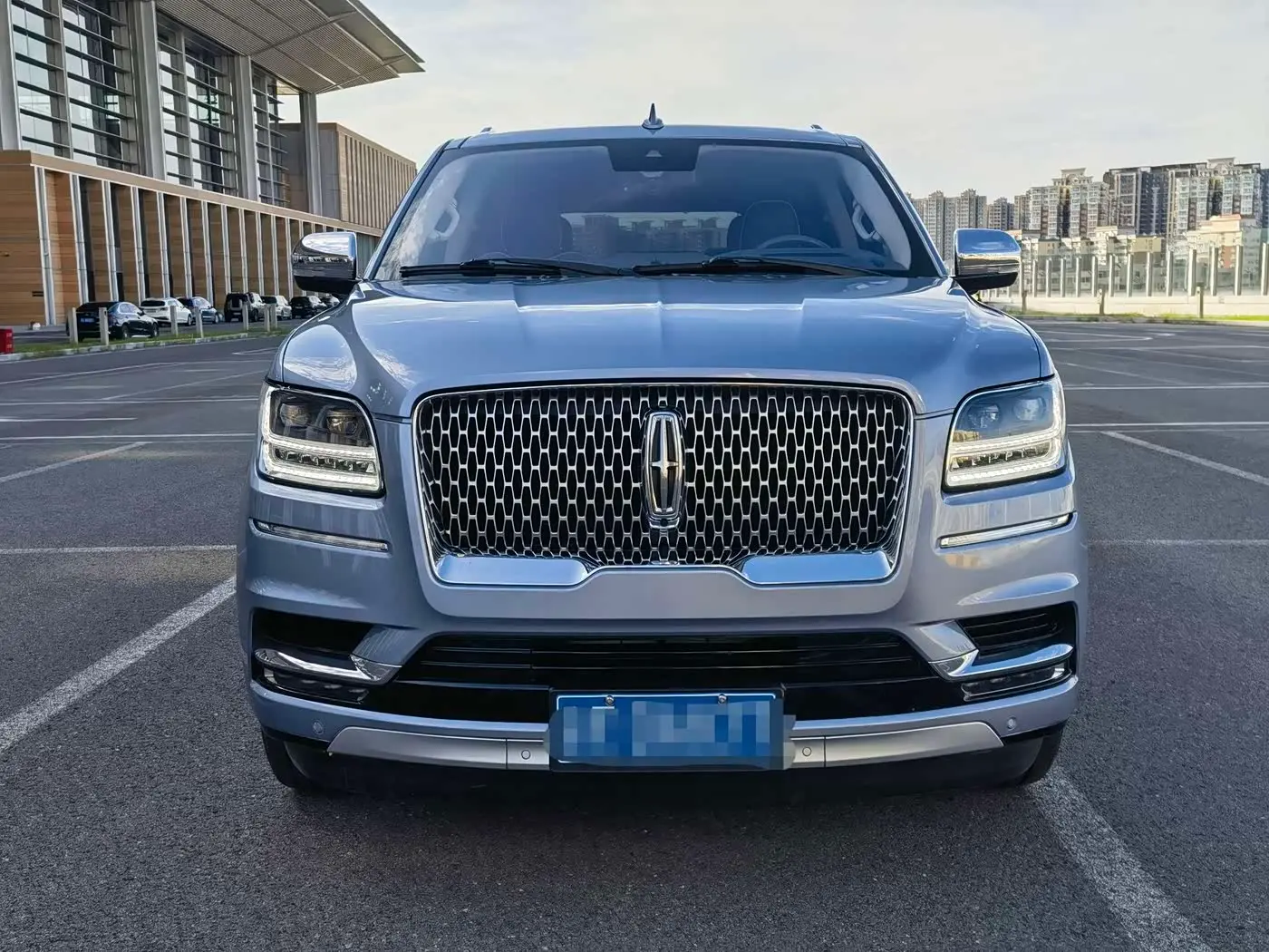 Lincoln Navigator 2019 — Фото 2/20