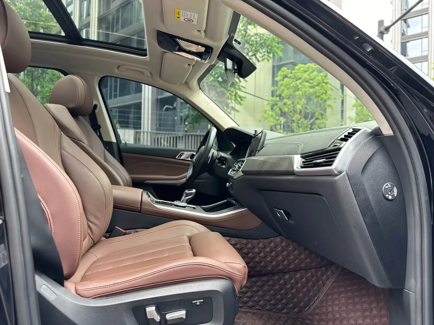 BMW X5 2021 — Photo 8/20
