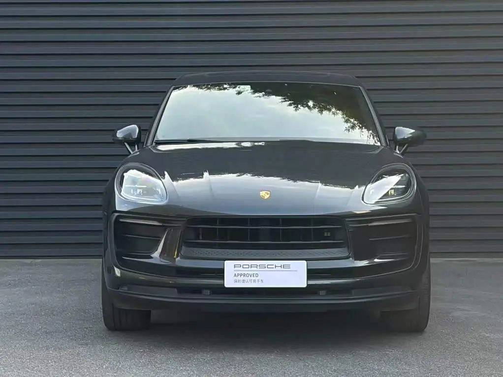 Porsche Macan 2024 — Photo 2/20