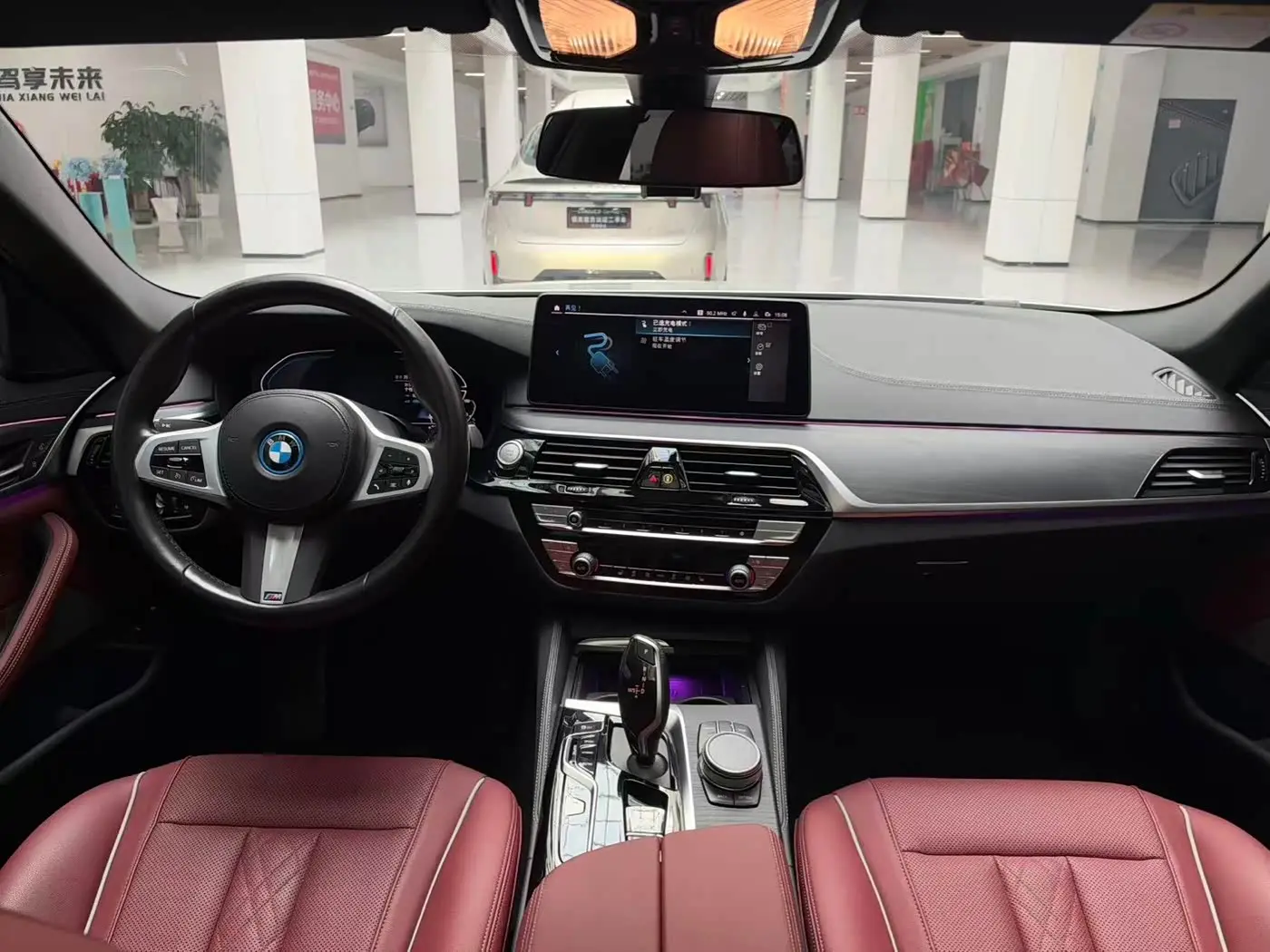 BMW 5 Series New Energy 2022 — Фото 14/20