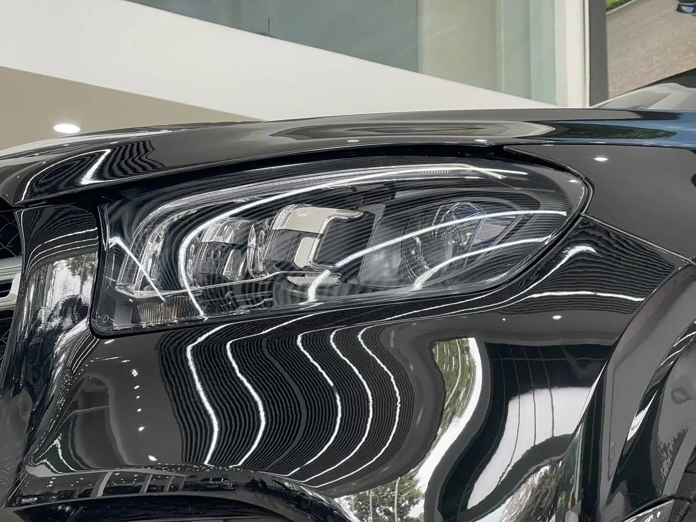 Mercedes-Benz GLS 2022 — Photo 10/20