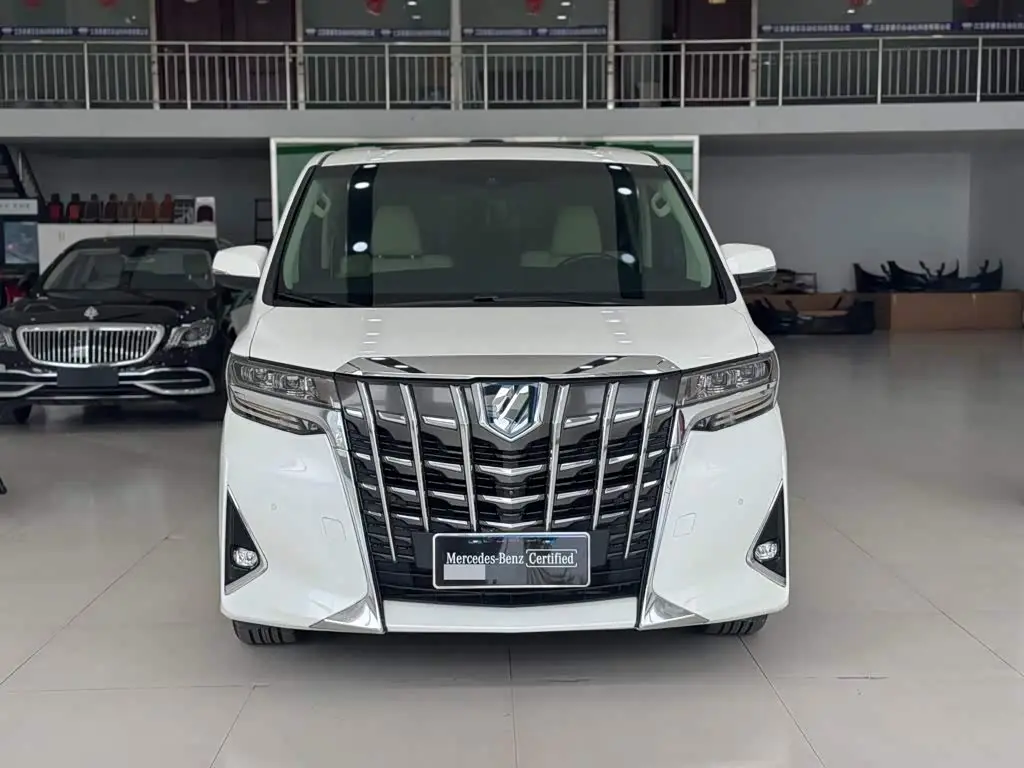 Toyota Alphard 2020 — Photo 2/9