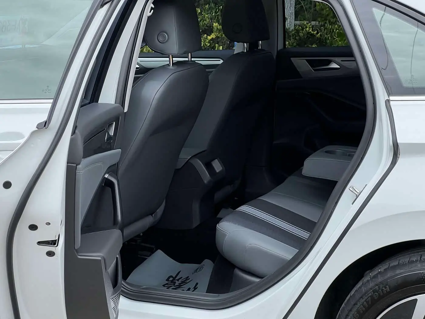 Volkswagen Sagitar 2024 — Şəkil 2/20