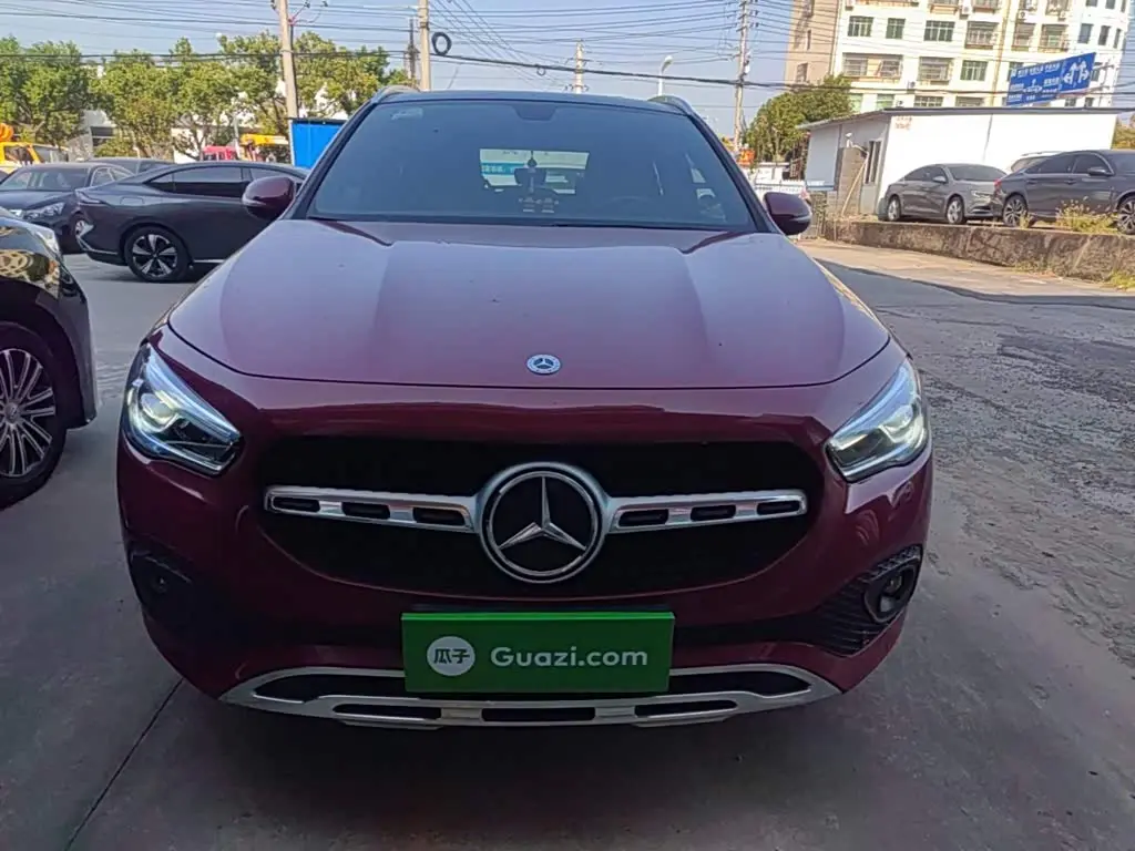 Mercedes-Benz GLA 2021 — Фото 3/20