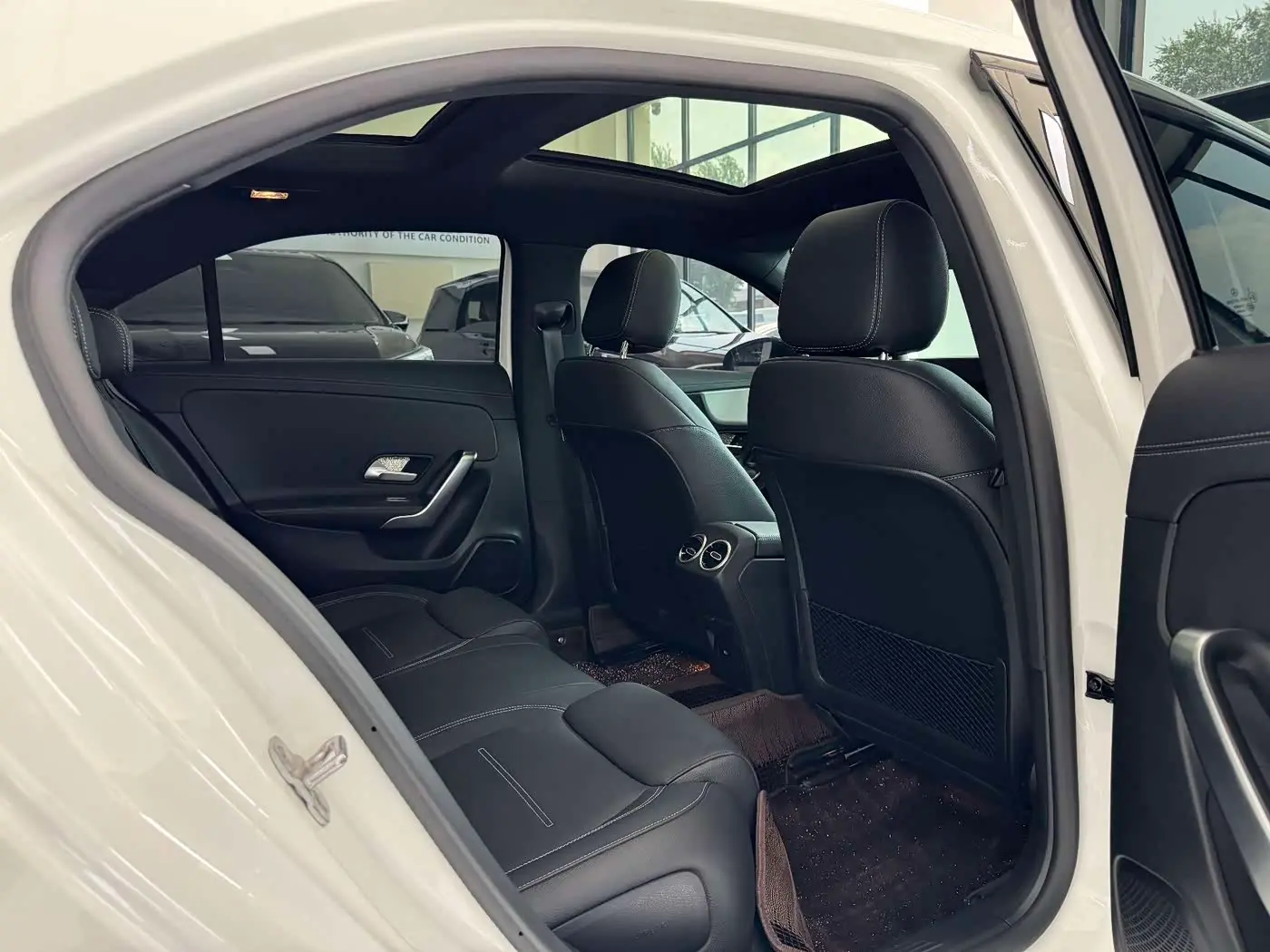 Mercedes-Benz A-Class AMG 2026 — Photo 12/18