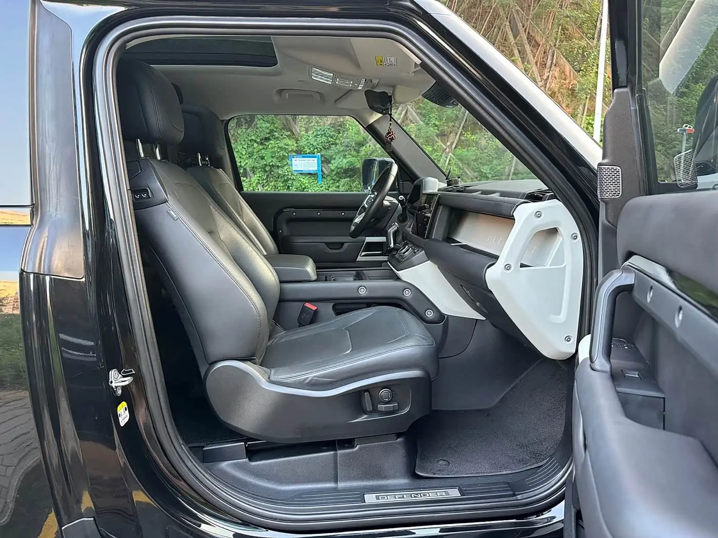 Land Rover Defender 2023 — Şəkil 12/14