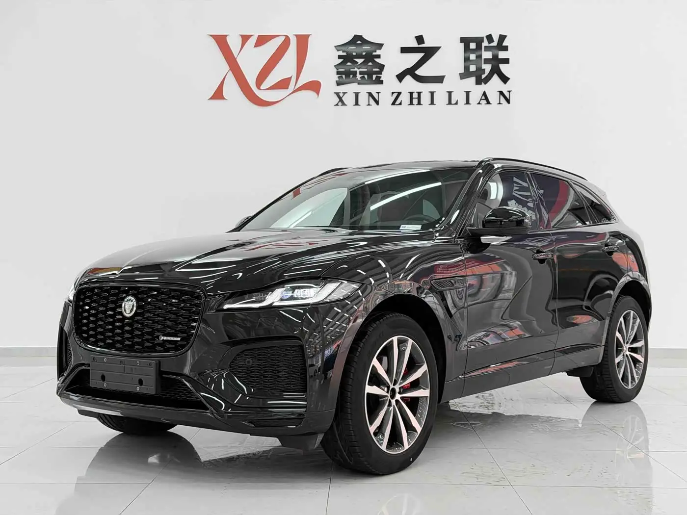Jaguar F-PACE 2023 — Şəkil 1/20